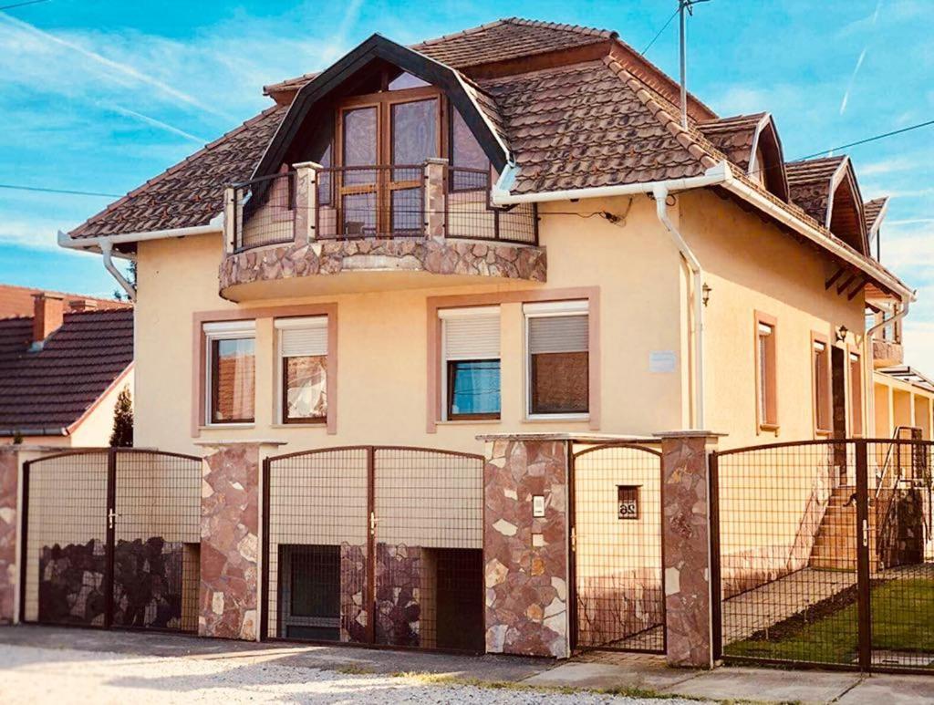 Aranylo Apartmanhaz Hajdúszoboszló 외부 사진